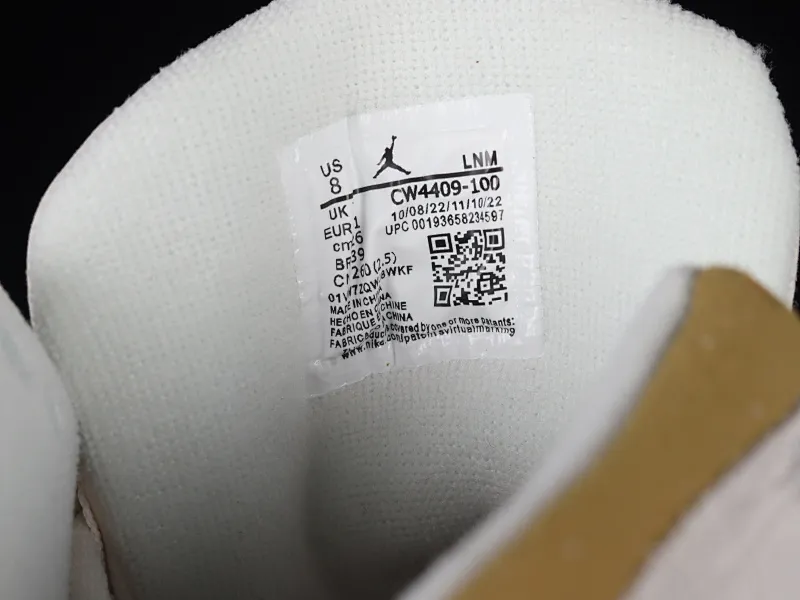 All categories Air Jordan Jordan series basketball shoes Air Jordan 13 cost-effective version Air Jordan 13 RETRO CNY AJ13 Jordan 13 celebrates the Chinese New Year Copper coins white and yellow powder CW4409-100
